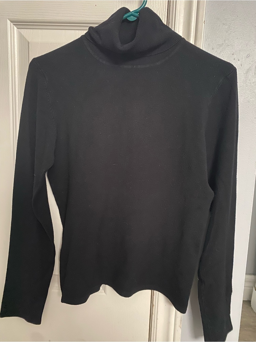 Black stretchy turtleneck light knit sweater